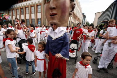 Salida de los gigantes y cabezudos de Pamplona, 8 de julio de San Fermín 2018