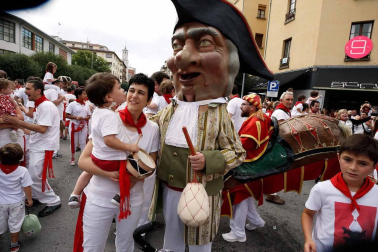 Salida de los gigantes y cabezudos de Pamplona, 8 de julio de San Fermín 2018
