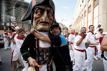 Salida de los gigantes y cabezudos de Pamplona, 8 de julio de San Fermín 2018