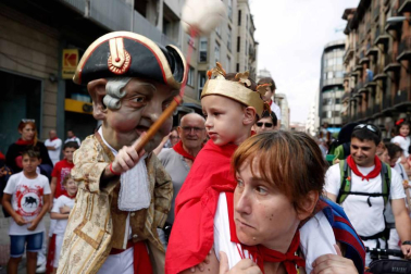 Salida de los gigantes y cabezudos de Pamplona, 8 de julio de San Fermín 2018