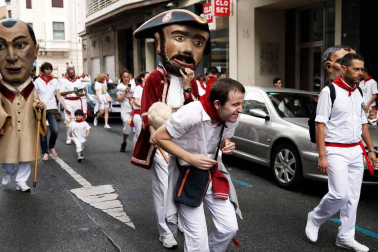 Salida de los gigantes y cabezudos de Pamplona, 8 de julio de San Fermín 2018