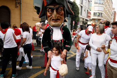 Salida de los gigantes y cabezudos de Pamplona, 8 de julio de San Fermín 2018