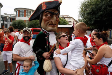 Salida de los gigantes y cabezudos de Pamplona, 8 de julio de San Fermín 2018