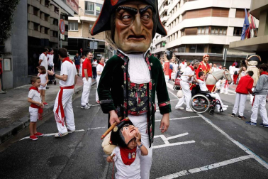 Salida de los gigantes y cabezudos de Pamplona, 8 de julio de San Fermín 2018