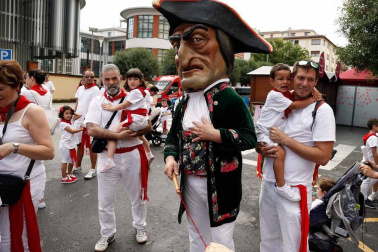 Salida de los gigantes y cabezudos de Pamplona, 8 de julio de San Fermín 2018