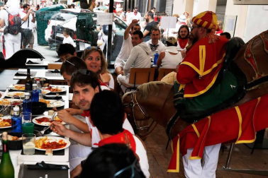 Salida de los gigantes y cabezudos de Pamplona, 8 de julio de San Fermín 2018