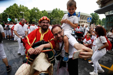 Salida de los gigantes y cabezudos de Pamplona, 8 de julio de San Fermín 2018