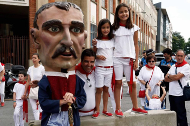 Salida de los gigantes y cabezudos de Pamplona, 8 de julio de San Fermín 2018
