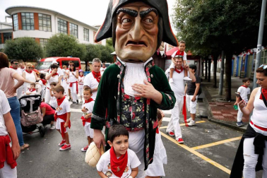 Salida de los gigantes y cabezudos de Pamplona, 8 de julio de San Fermín 2018