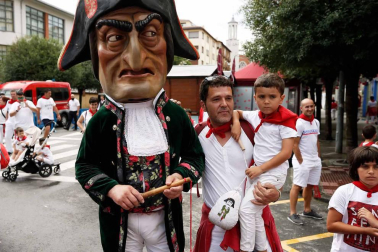 Salida de los gigantes y cabezudos de Pamplona, 8 de julio de San Fermín 2018