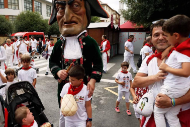 Salida de los gigantes y cabezudos de Pamplona, 8 de julio de San Fermín 2018