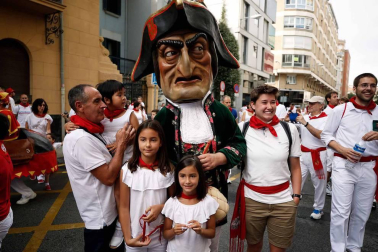 Salida de los gigantes y cabezudos de Pamplona, 8 de julio de San Fermín 2018