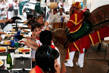 Salida de los gigantes y cabezudos de Pamplona, 8 de julio de San Fermín 2018