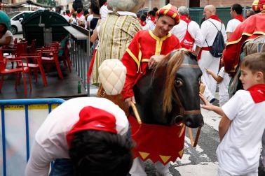 Salida de los gigantes y cabezudos de Pamplona, 8 de julio de San Fermín 2018