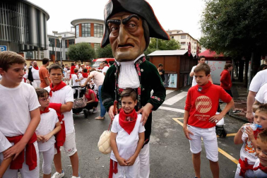 Salida de los gigantes y cabezudos de Pamplona, 8 de julio de San Fermín 2018