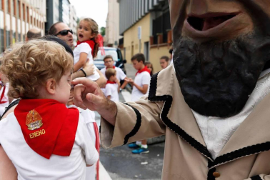 Salida de los gigantes y cabezudos de Pamplona, 8 de julio de San Fermín 2018