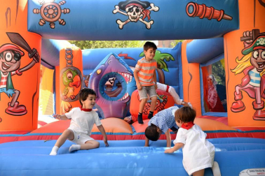 Los Sanfermines también ofrecen diferentes espacios para que los más pequeños puedan disfrutar sin parar de jugar