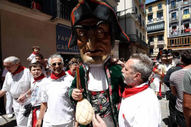 Salida de los gigantes y cabezudos de Pamplona, 9 de julio de San Fermín 2018