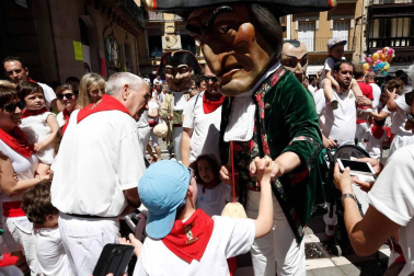 Salida de los gigantes y cabezudos de Pamplona, 9 de julio de San Fermín 2018