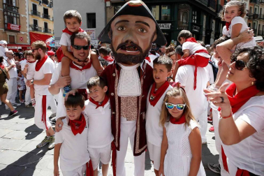 Salida de los gigantes y cabezudos de Pamplona, 9 de julio de San Fermín 2018