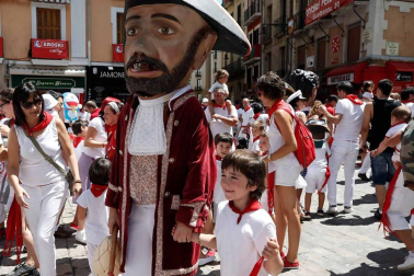 Salida de los gigantes y cabezudos de Pamplona, 9 de julio de San Fermín 2018
