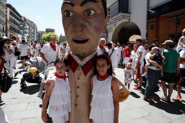 Salida de los gigantes y cabezudos de Pamplona, 9 de julio de San Fermín 2018
