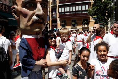 Salida de los gigantes y cabezudos de Pamplona, 9 de julio de San Fermín 2018