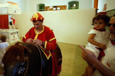 Salida de los gigantes y cabezudos de Pamplona, 9 de julio de San Fermín 2018