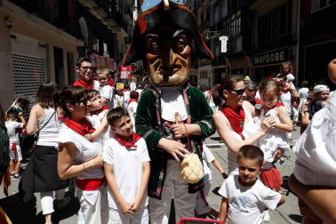 Salida de los gigantes y cabezudos de Pamplona, 9 de julio de San Fermín 2018