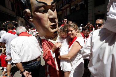 Salida de los gigantes y cabezudos de Pamplona, 9 de julio de San Fermín 2018