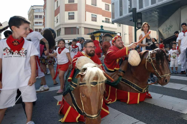 Salida de los gigantes y cabezudos de Pamplona, 9 de julio de San Fermín 2018