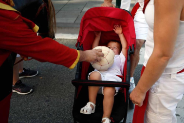 Salida de los gigantes y cabezudos de Pamplona, 9 de julio de San Fermín 2018