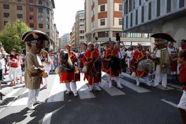 Salida de los gigantes y cabezudos de Pamplona, 9 de julio de San Fermín 2018