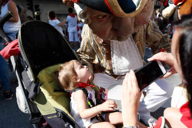 Salida de los gigantes y cabezudos de Pamplona, 9 de julio de San Fermín 2018