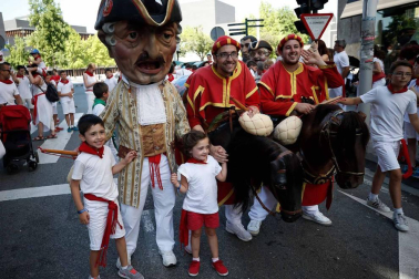Salida de los gigantes y cabezudos de Pamplona, 9 de julio de San Fermín 2018