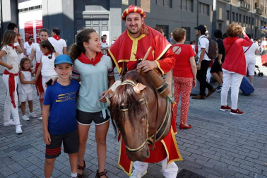 Salida de los gigantes y cabezudos de Pamplona, 9 de julio de San Fermín 2018