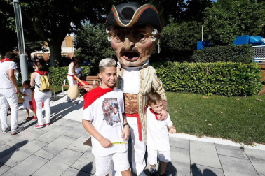 Salida de los gigantes y cabezudos de Pamplona, 9 de julio de San Fermín 2018