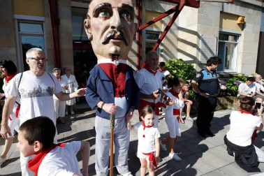 Salida de los gigantes y cabezudos de Pamplona, 9 de julio de San Fermín 2018