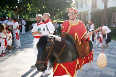 Salida de los gigantes y cabezudos de Pamplona, 9 de julio de San Fermín 2018