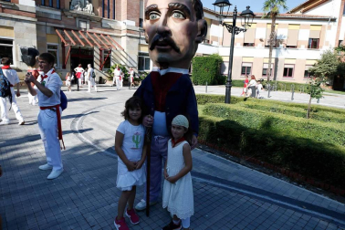 Salida de los gigantes y cabezudos de Pamplona, 9 de julio de San Fermín 2018