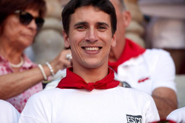 Público asistente a la Plaza de Toros de Pamplona durante la tercera corrida de la Feria del Toro 2018.