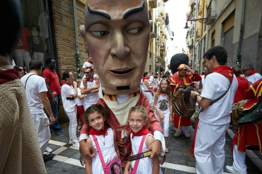Salida de los gigantes y cabezudos de Pamplona, 10 de julio de San Fermín 2018