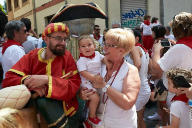 Salida de los gigantes y cabezudos de Pamplona, 10 de julio de San Fermín 2018