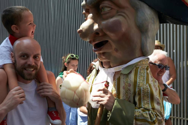 Salida de los gigantes y cabezudos de Pamplona, 10 de julio de San Fermín 2018