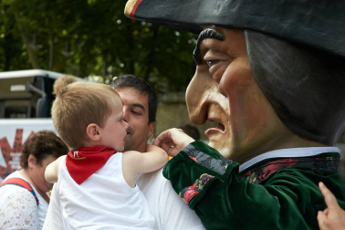 Salida de los gigantes y cabezudos de Pamplona, 10 de julio de San Fermín 2018