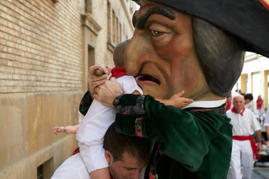 Salida de los gigantes y cabezudos de Pamplona, 10 de julio de San Fermín 2018