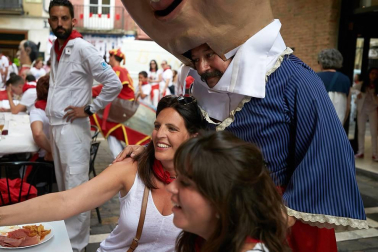 Salida de los gigantes y cabezudos de Pamplona, 10 de julio de San Fermín 2018