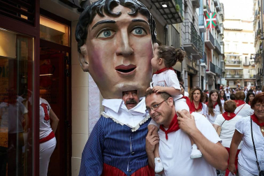 Salida de los gigantes y cabezudos de Pamplona, 10 de julio de San Fermín 2018
