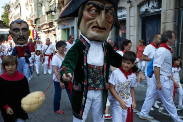 Salida de los gigantes y cabezudos de Pamplona, 10 de julio de San Fermín 2018
