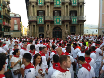 Imágenes del cuarto encierro de los Sanfermines 2018, con toros de la ganadería Fuente Ymbro.